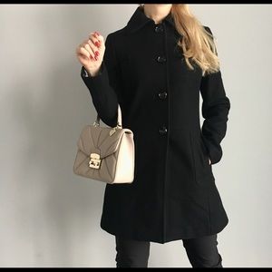 MOVING SALE 🔥 Banana Republic coat
